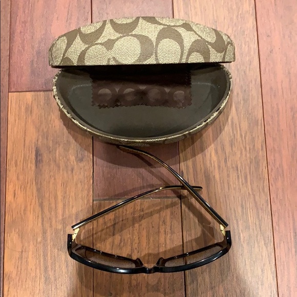 Coach Sunglasses - Picture 4 of 7